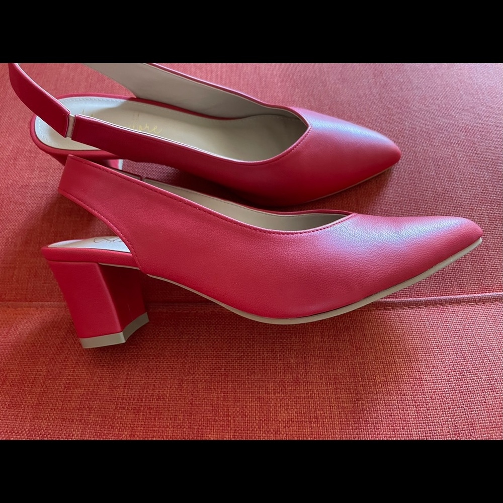 Red heels - Picture 2 of 4